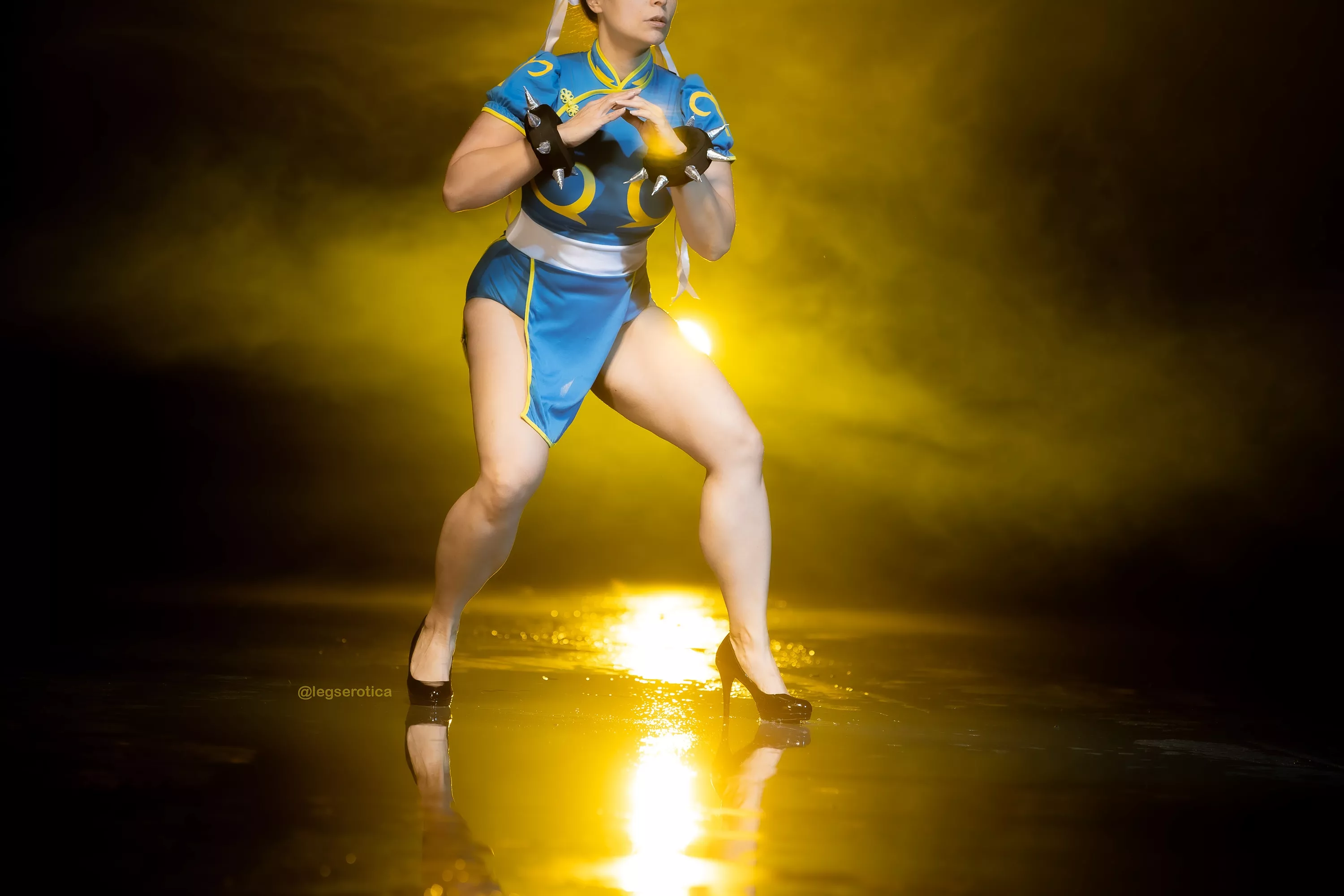 Chun-Li in heels โก Chun-Li in heels โก