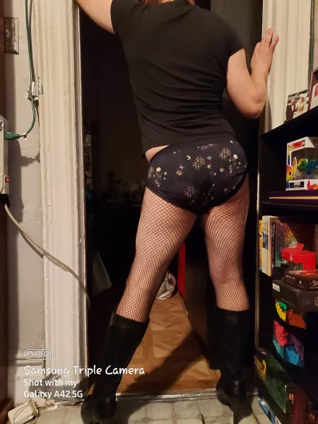 Chun-li thighs Chun-li thighs