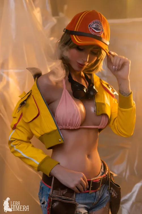 Cindy Aurum (Final Fantasy) cosplay vy Lera Himera