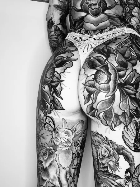 ⚠️⏰ CLAIM 50% OFF MY ONLYFANS for my next 3 days⏰⚠️ come see all my tattoos and give me the attention I deserve 🥲🥺 link in bio 😌😏