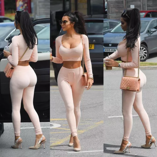 Classy Bimbo, if there is such a thing