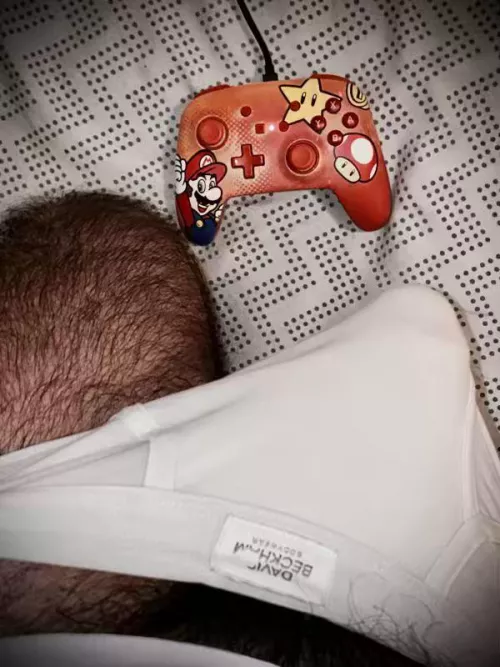 Cleaning up my island and getting ready for the AC update!! Anyone wanna help? I got an extra controller so HMU! π