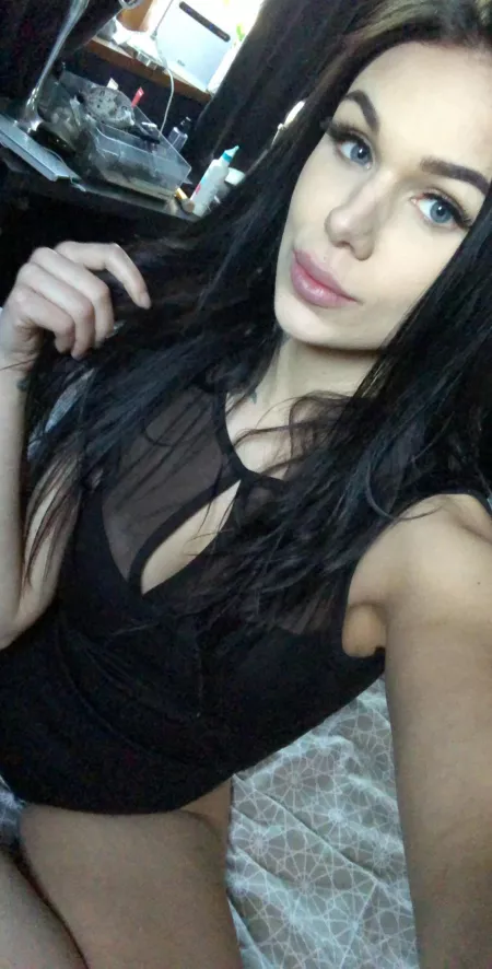 Click the arrow + and il return the favor back Comment ππif you wanna talk with meβ€οΈ K!k loviescot