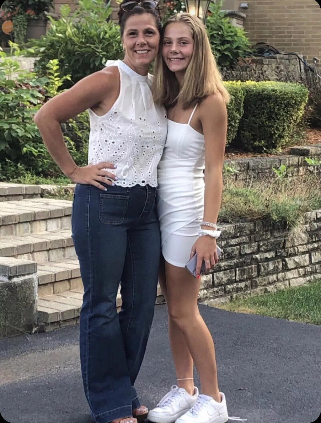 cock mother and daughter kik mrdougg cock mother and daughter kik mrdougg