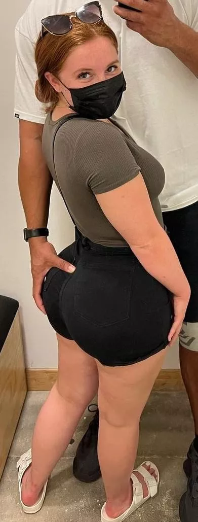 Cocks out. Kik pppssshhh105 Cocks out. Kik pppssshhh105