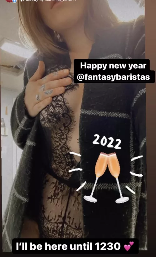 @coffeedreaminPNW Samantha is at fantasy sat and sun morning 🌞💕