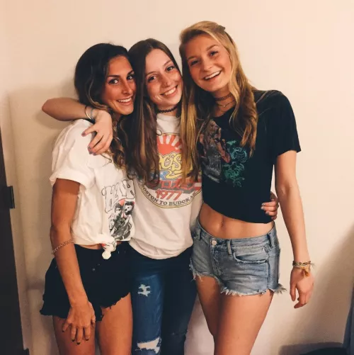 College besties College besties
