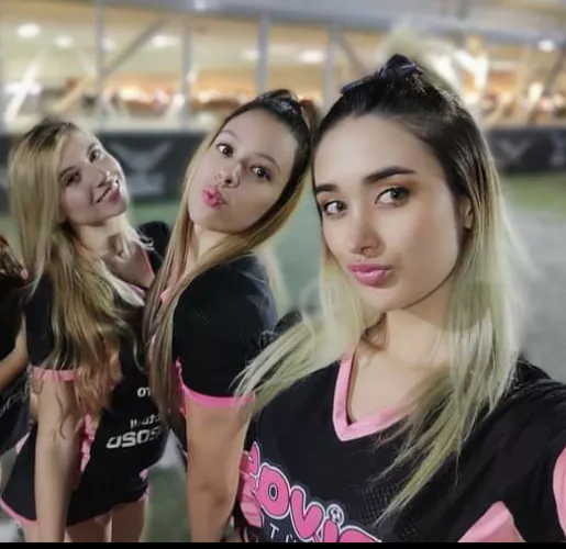 Colombian futbol gals