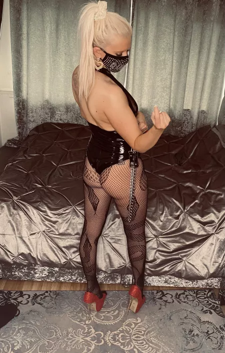 Come a little closer, mistress wants to play with you ๐โ Come a little closer, mistress wants to play with you ๐โ