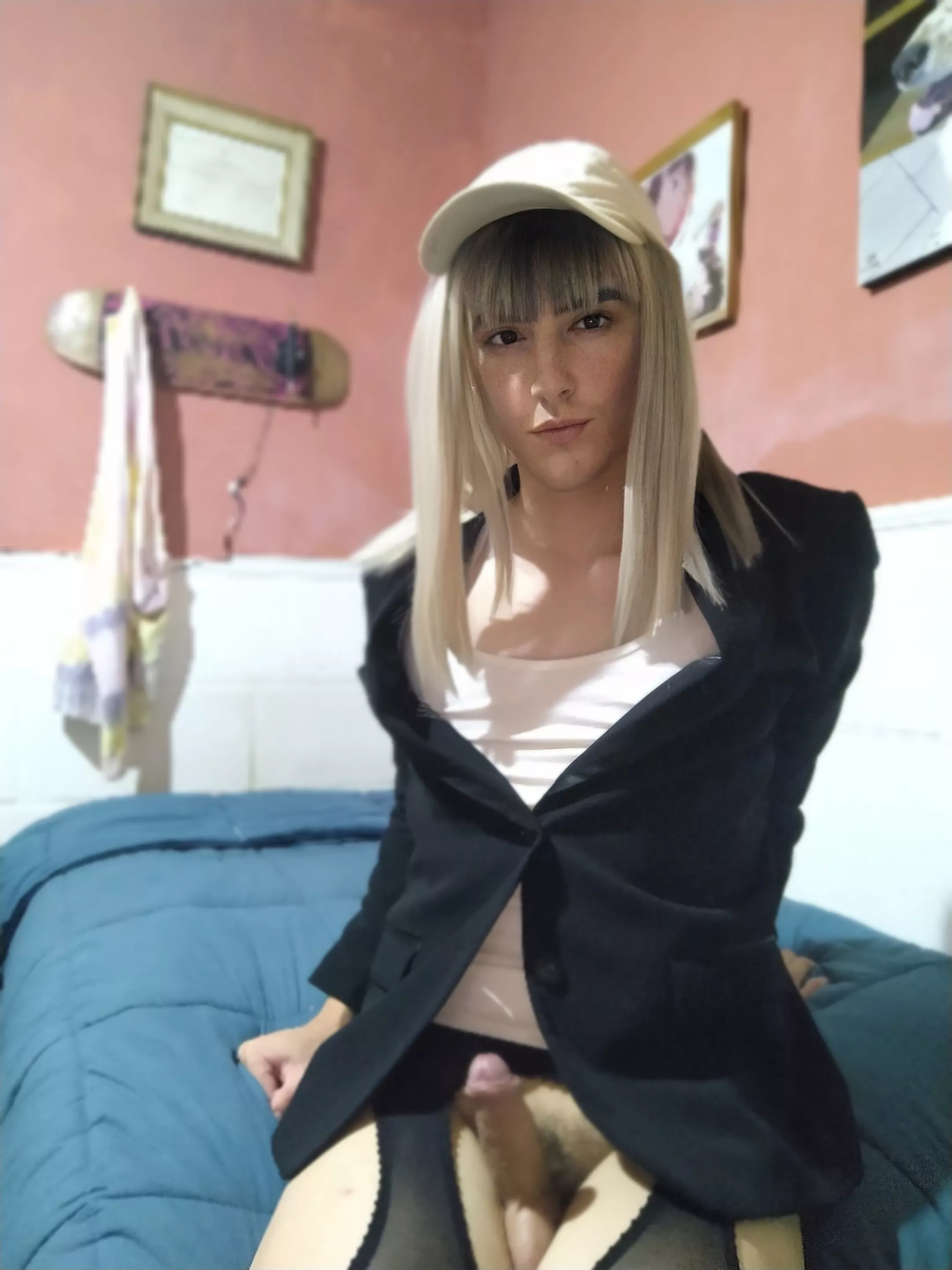 Come and fuck me in bed papi🤭