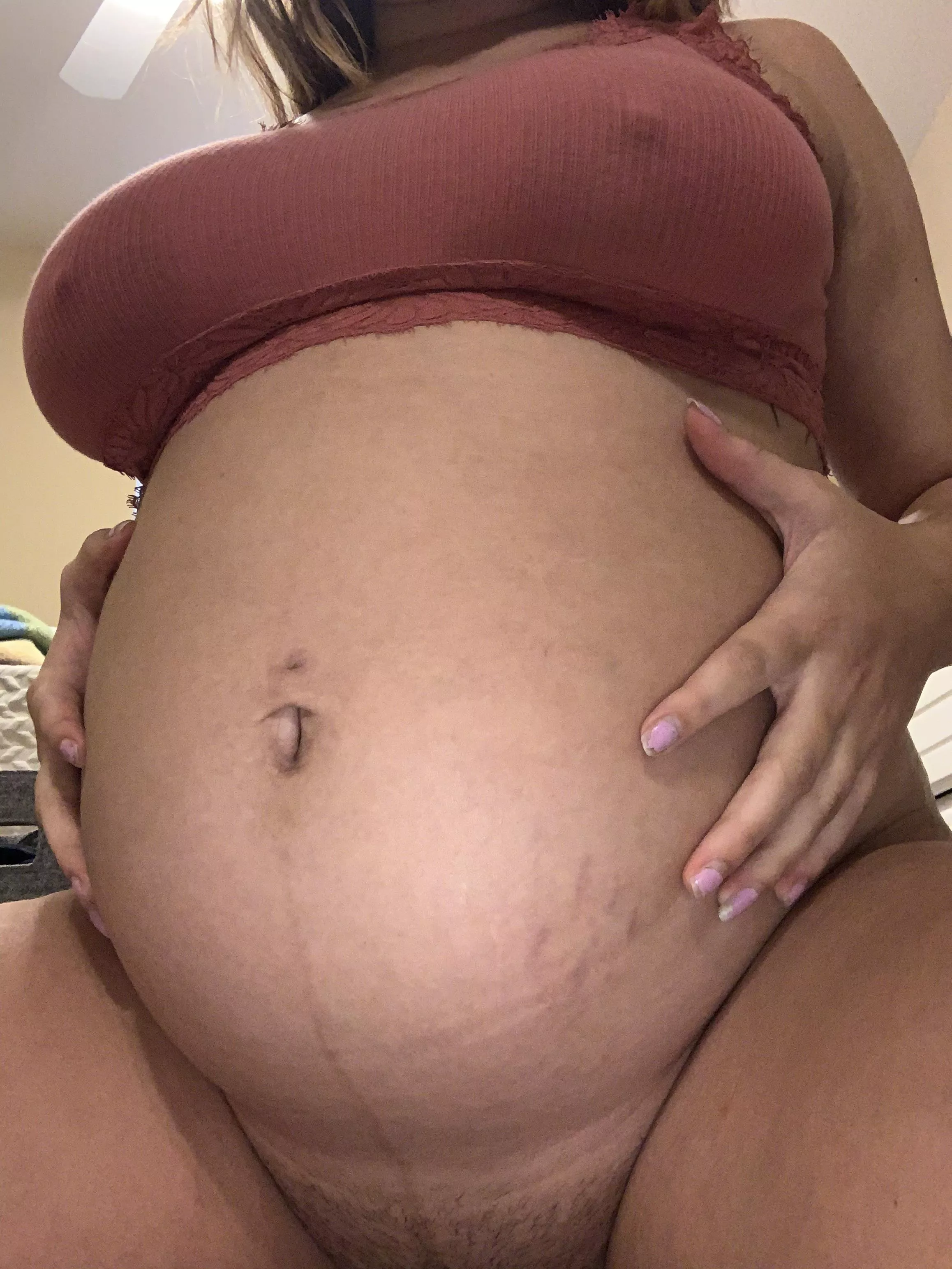 Come and get my huge pregnancy Dropbox for super cheap ? all 9 months of content! DM me ?