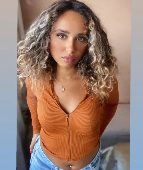 π¨ Come chat with me on OFπ Link in comments ππ½