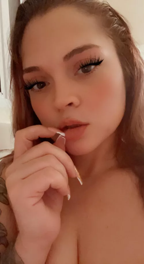 Come check me out and keep me company baby ππ Come check me out and keep me company baby ππ