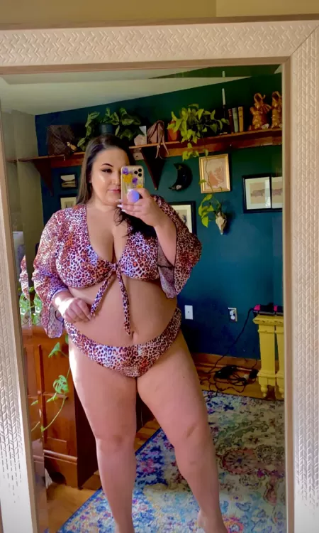 Come find me at the pool and find out how easy this bathing suit can come off ð