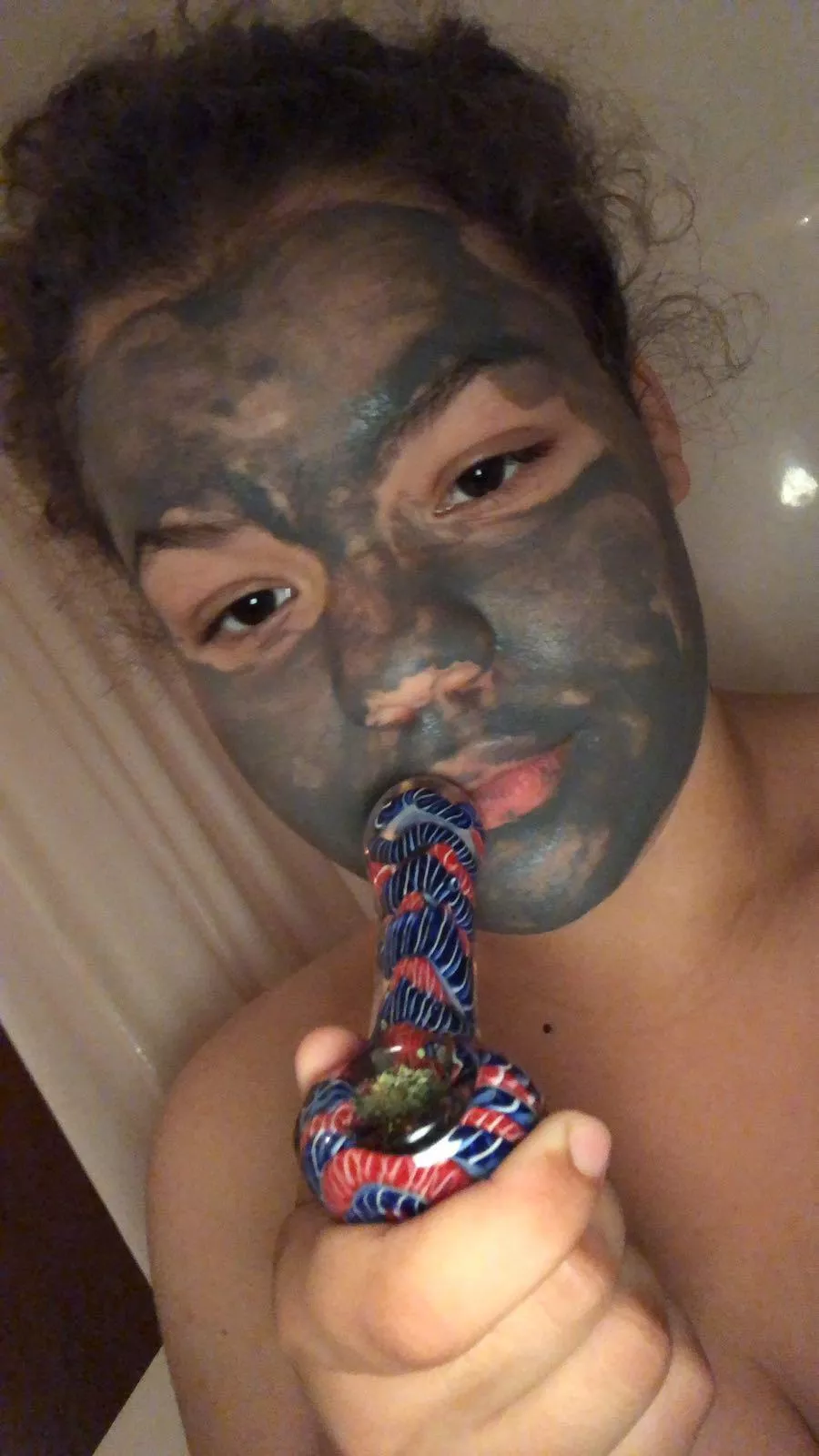 Come get in the bath with me 🎄