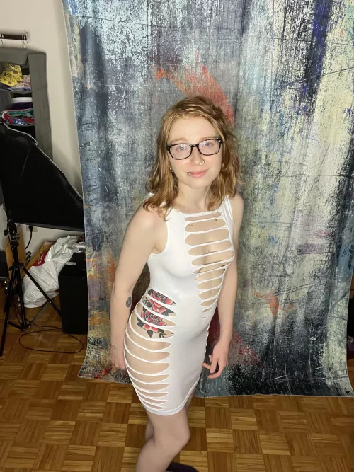 Come help me take my dress off.