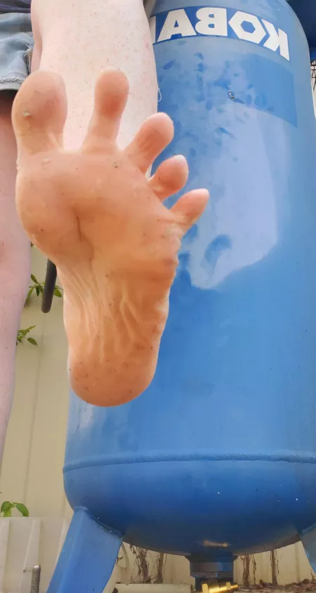 Come here and watch me Compress you with my soles...πβ€β€π