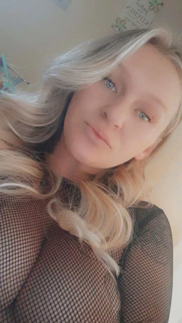 Come join me on onlyfans and let's have some fun together