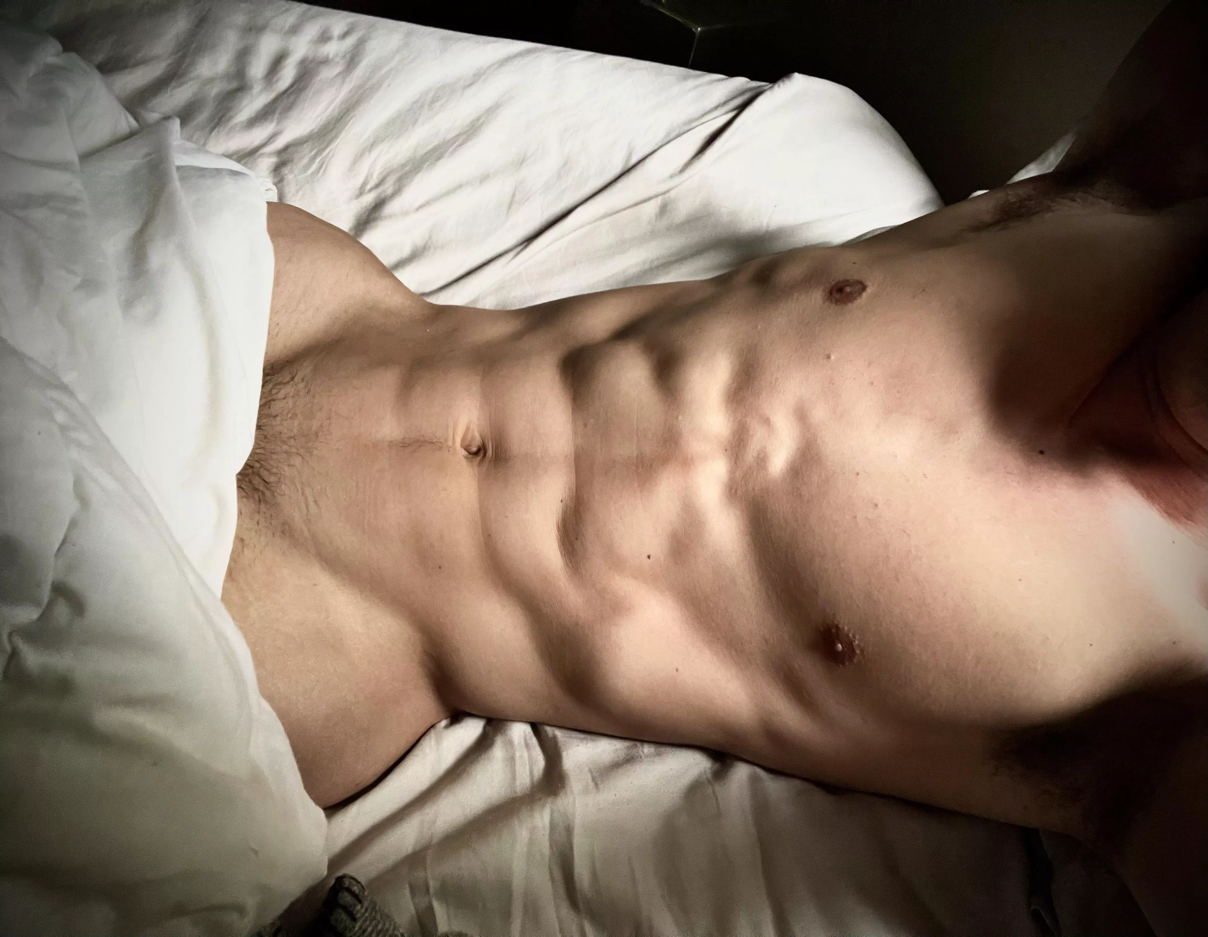 Come lay with (m)e Come lay with (m)e