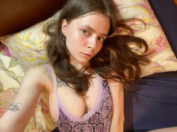 come lie down with meπ come lie down with meπ