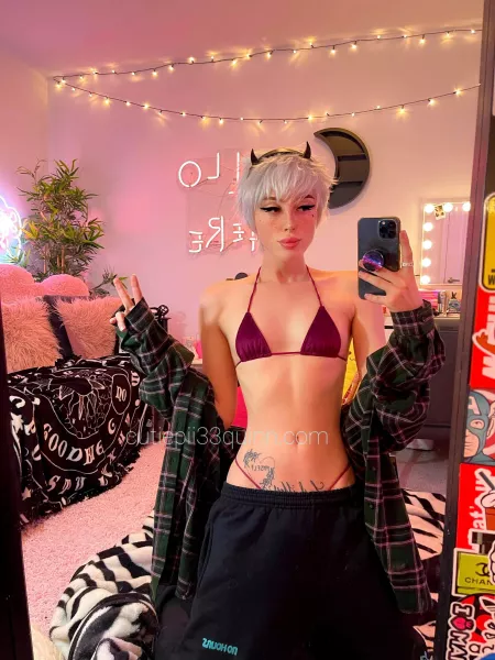 Come play videogames with me?💕