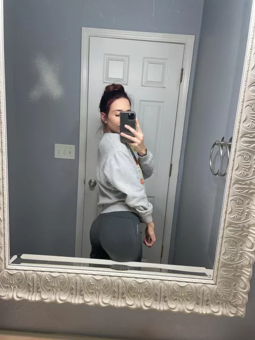 Come play with me on this free account 😋 I take customs and requests 😘🥰 Come play with me on this free account 😋 I take customs and requests 😘🥰
