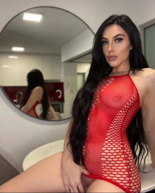 Come pull my dress up