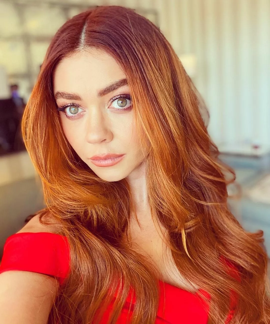 Come rp as Sarah Hyland for me Come rp as Sarah Hyland for me