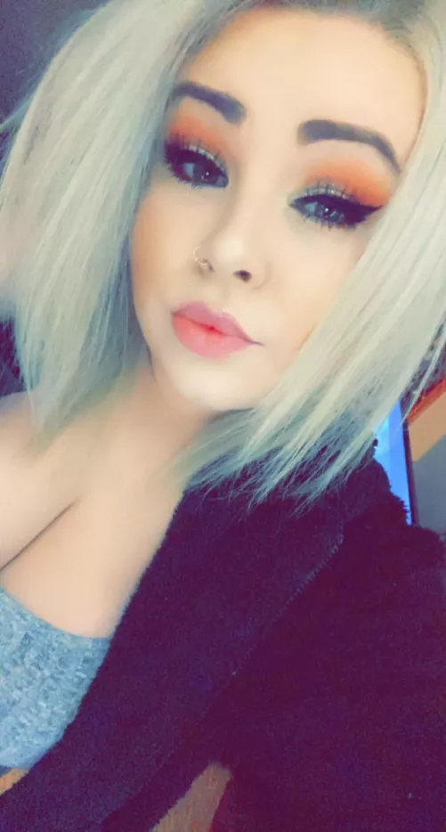 Come say hi 😘