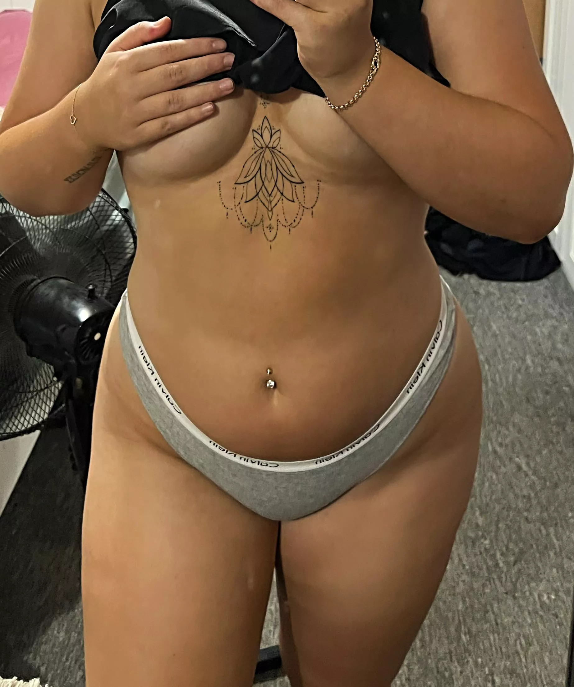 come see me naked 🙈 [OC]