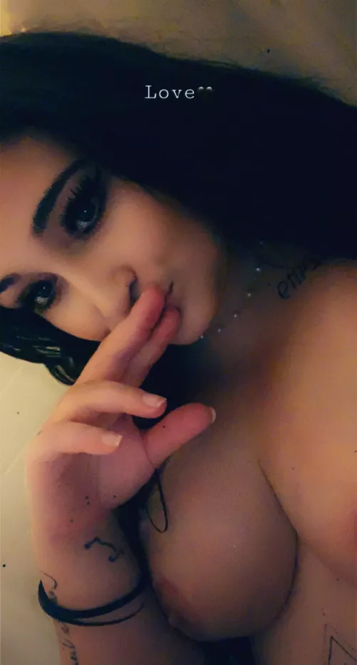 Come see more of me for free rn π