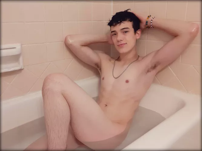 Come spend Christmas with me😘