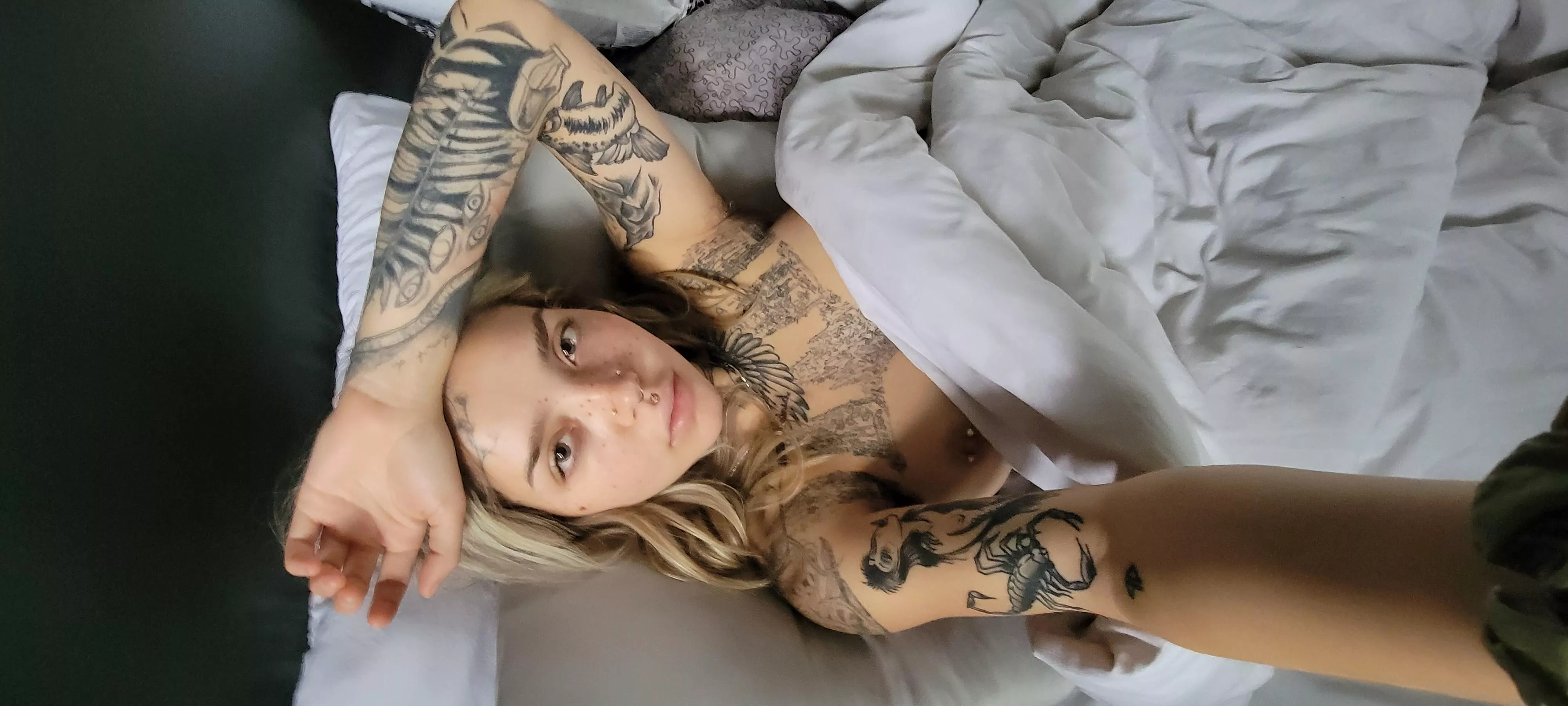 Come sub babe💕 25% off right now! Over a years worth of content and always accepting customs xo Come sub babe💕 25% off right now! Over a years worth of content and always accepting customs xo