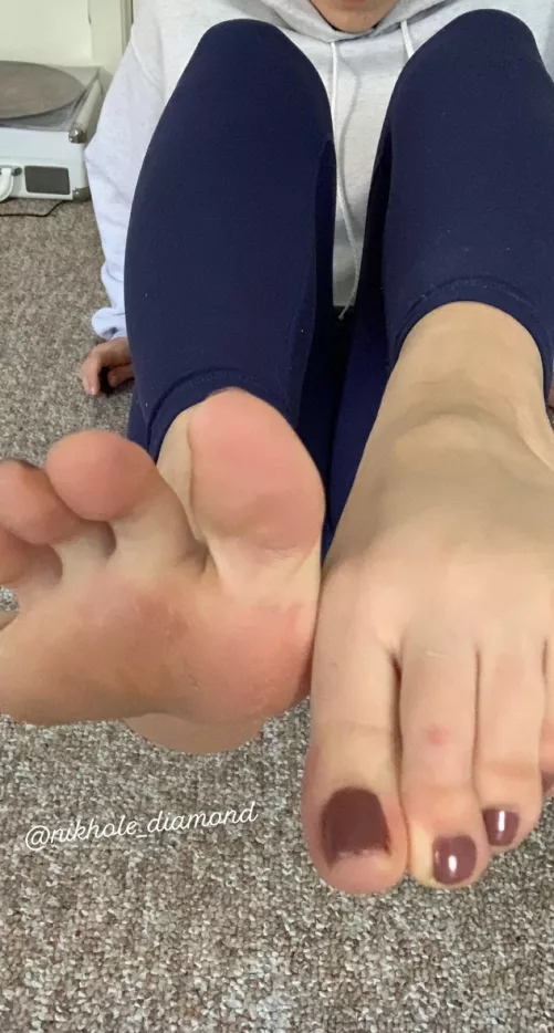 Come take a sniff π DMs are open β¨