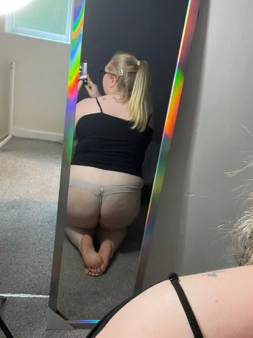 Come take my thong off 👅 Come take my thong off 👅