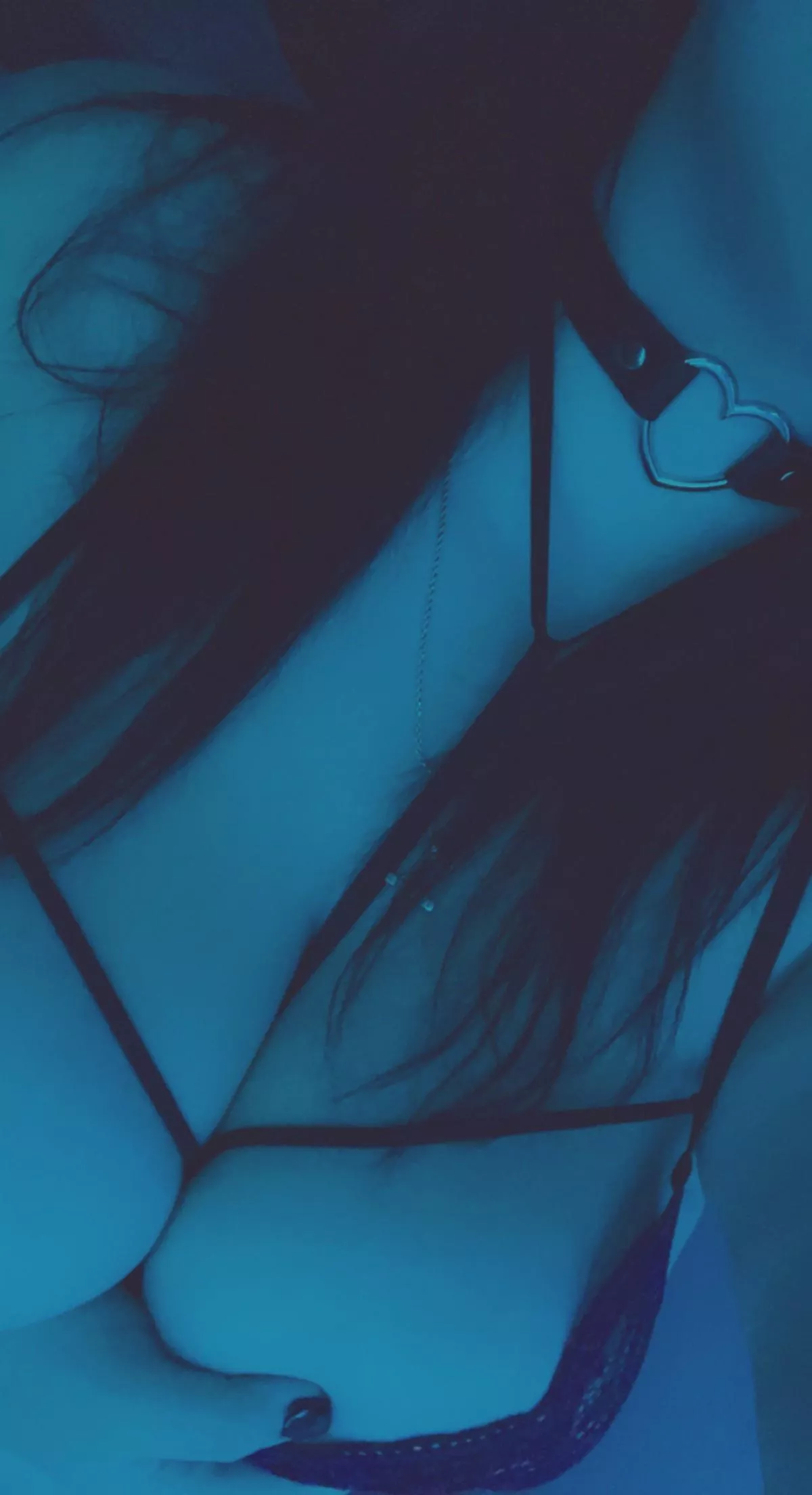 Come talk to me, request stuff and game with me! socials on profile!