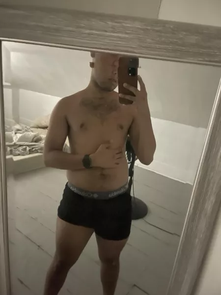 Come touch my body😈 Come touch my body😈