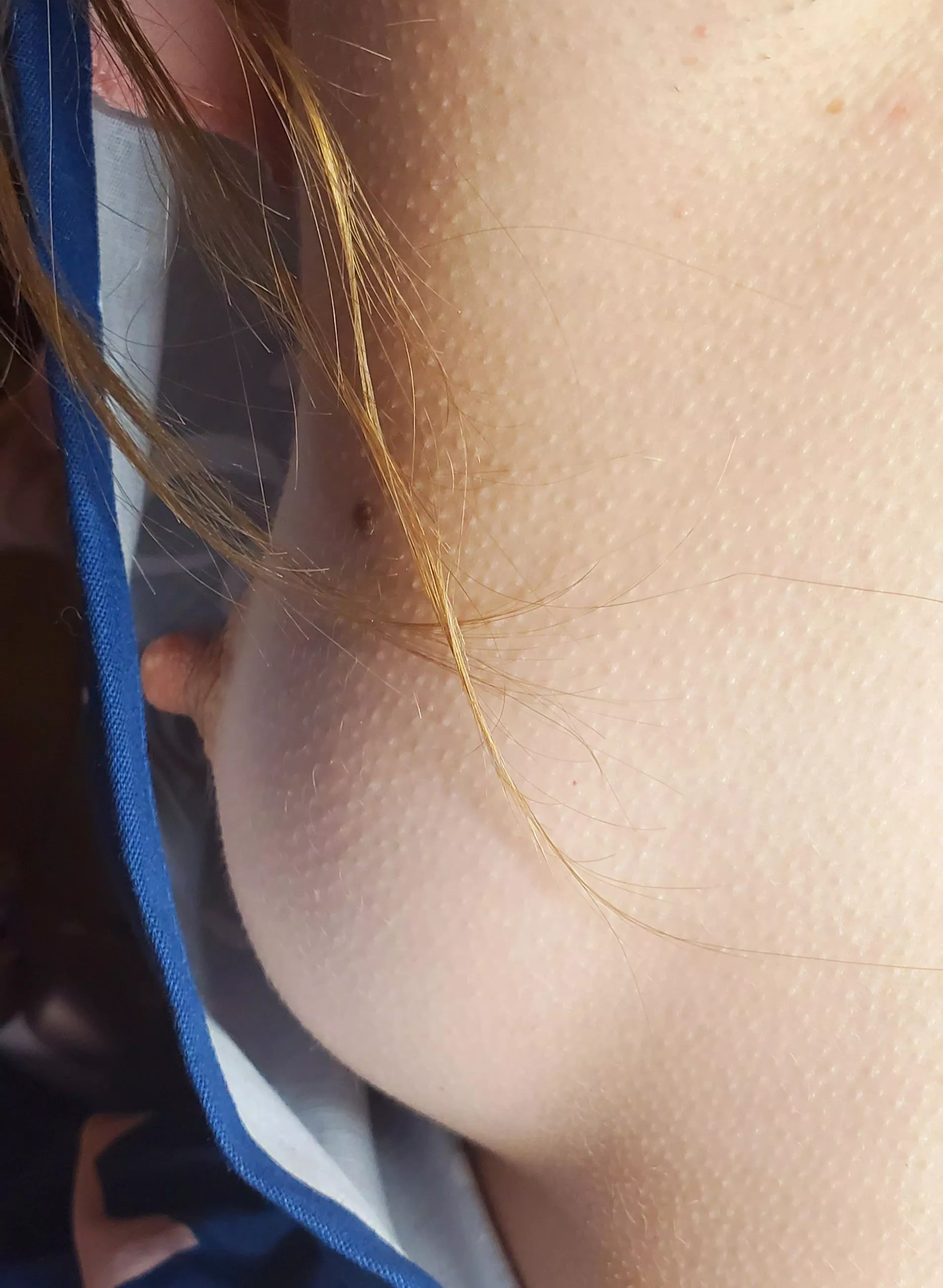 Come warm up my cold little boobies 🥶 Come warm up my cold little boobies 🥶