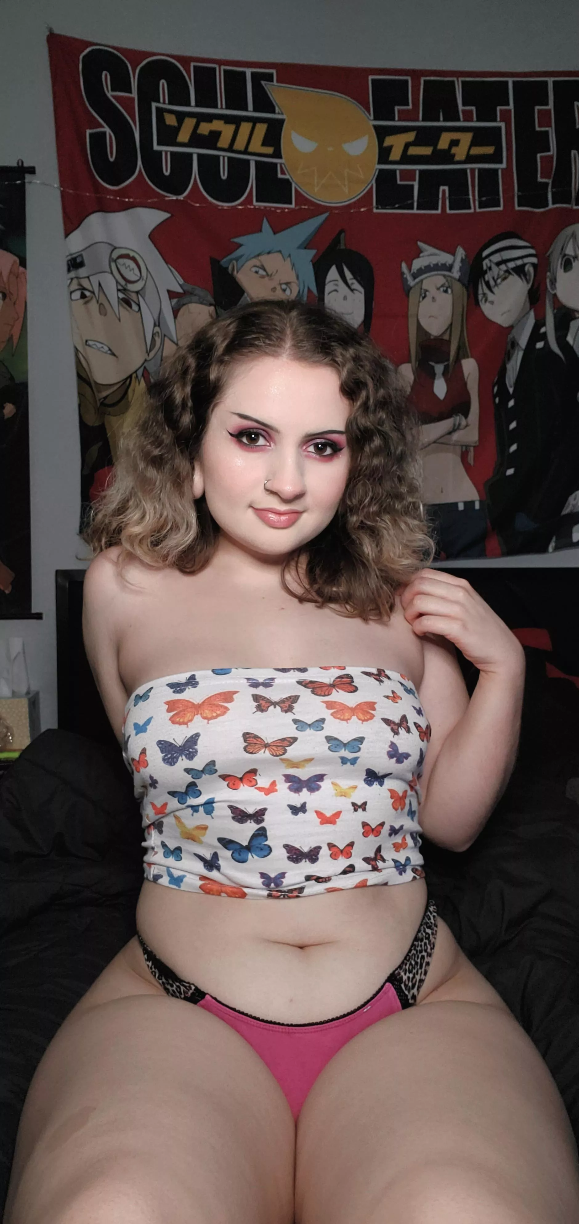 come warm your ears up between my thighs 💗