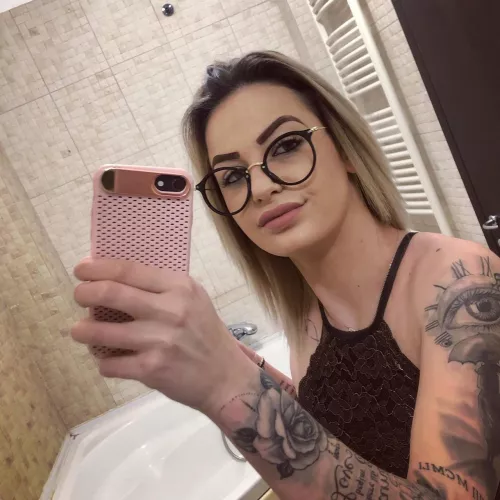 Comment here an win a free subs to my OF!