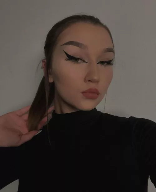 comment if u like the way I look :))