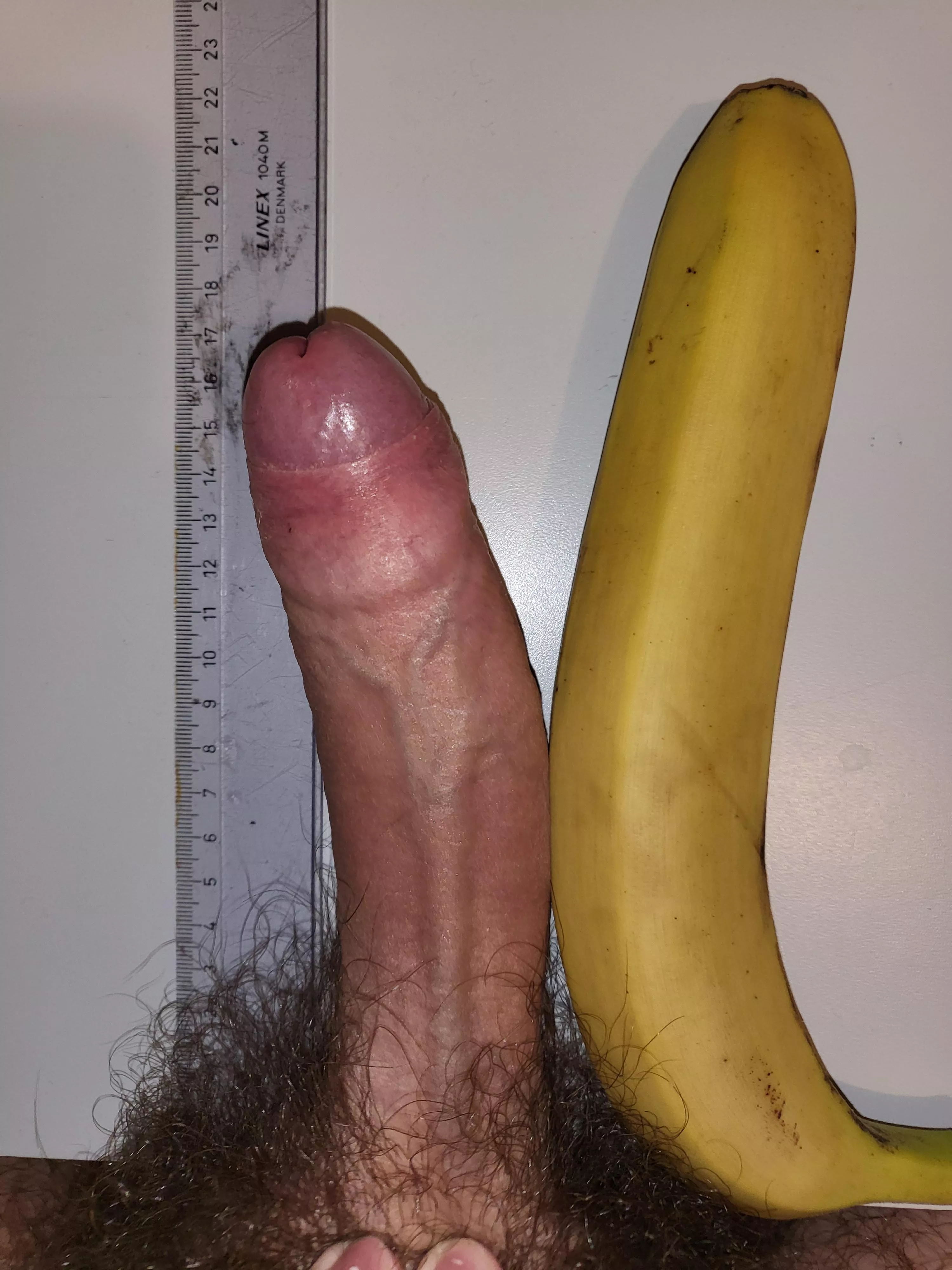 Comparing with this giant banana I found. DM to compare! Comparing with this giant banana I found. DM to compare!