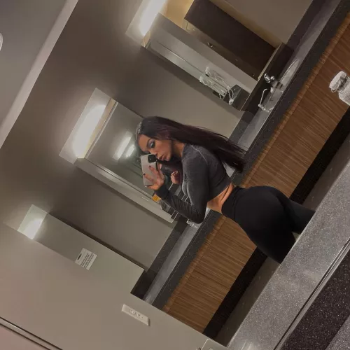 Cora Jade