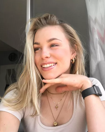 Cora Nie Cora Nie
