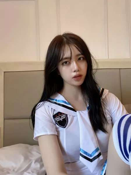 Cosplay girl💙🤍 Cosplay girl💙🤍