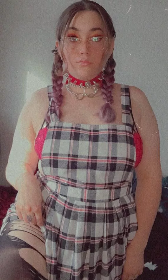 Could I please drain your cock before school? I want to feel the cum dripping down my leg in class... Could I please drain your cock before school? I want to feel the cum dripping down my leg in class...