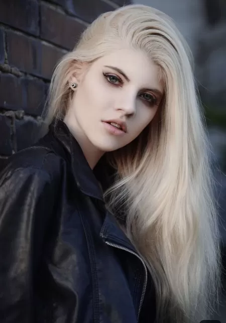 Could someone please identify this model? Hard to believe someone so beautiful has so little results when using reverse image websites. Additional picture in link because I can only post one picture. Could someone please identify this model? Hard to believe someone so beautiful has so little results when using reverse image websites. Additional picture in link because I can only post one picture.