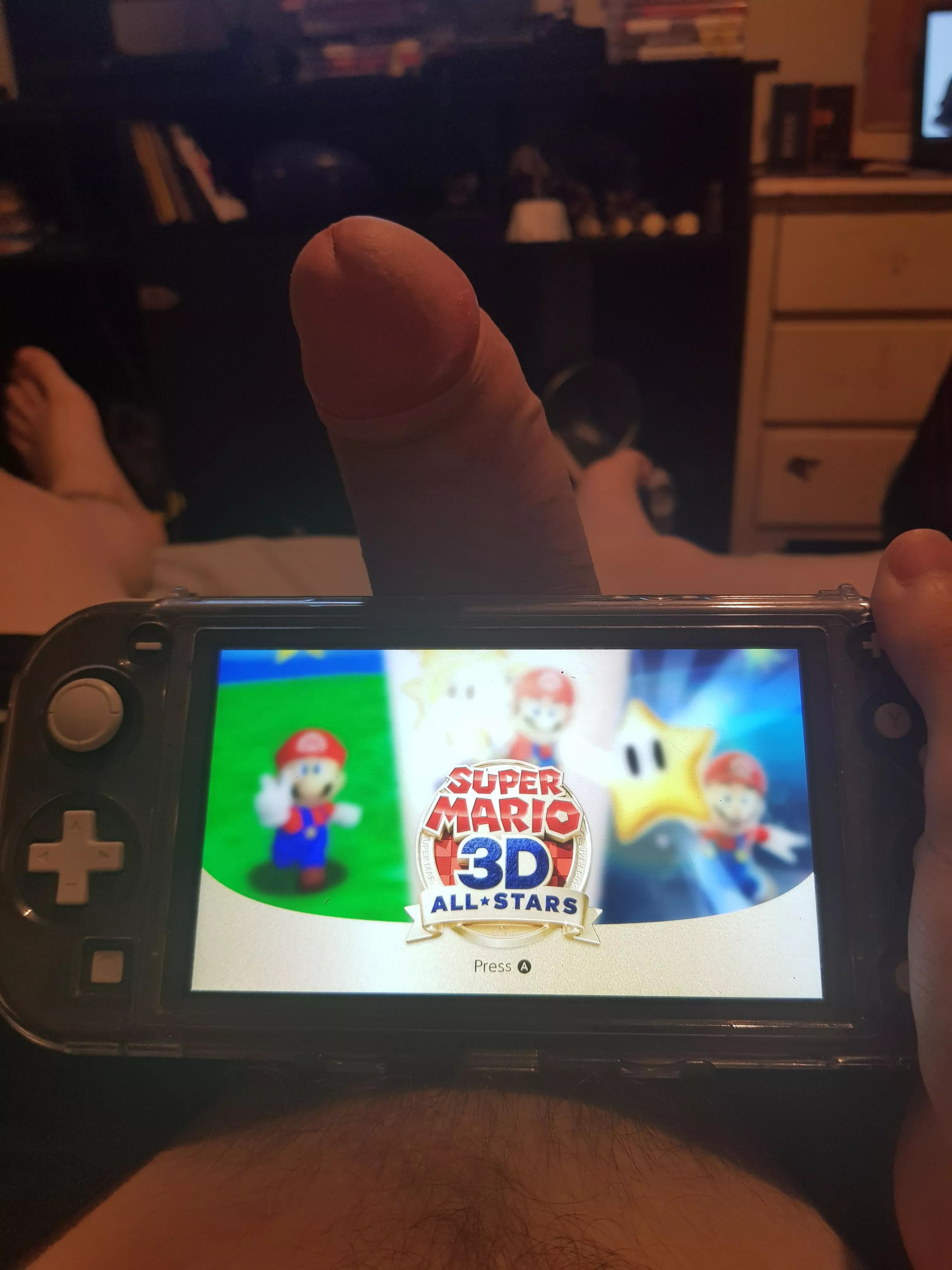 Could use some fembooty to ground pound on me 😏 DMs open