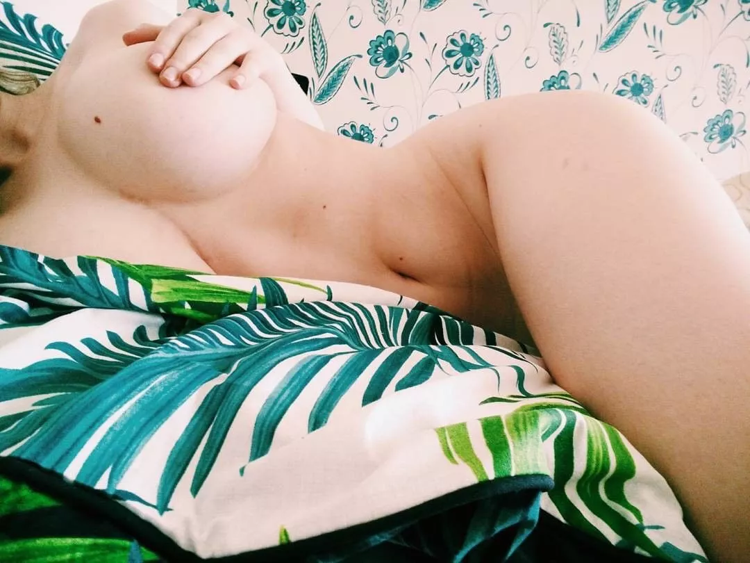 Could you get on top of me? Snaap: rosabaux Could you get on top of me? Snaap: rosabaux