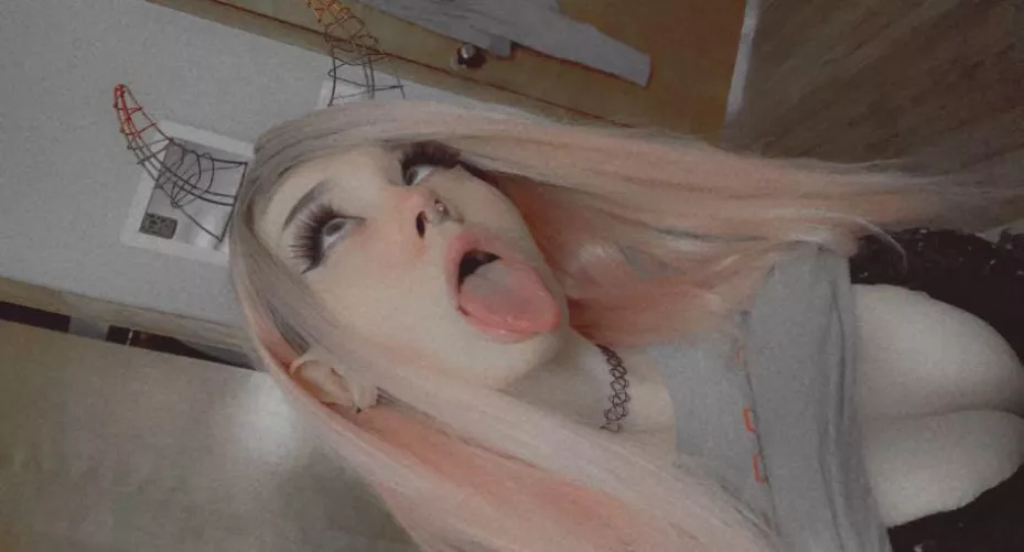 Could you keep up with a nympho succubus girl? ☺️✨